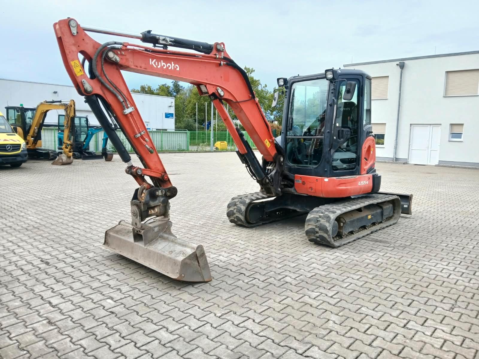Kubota U55-4