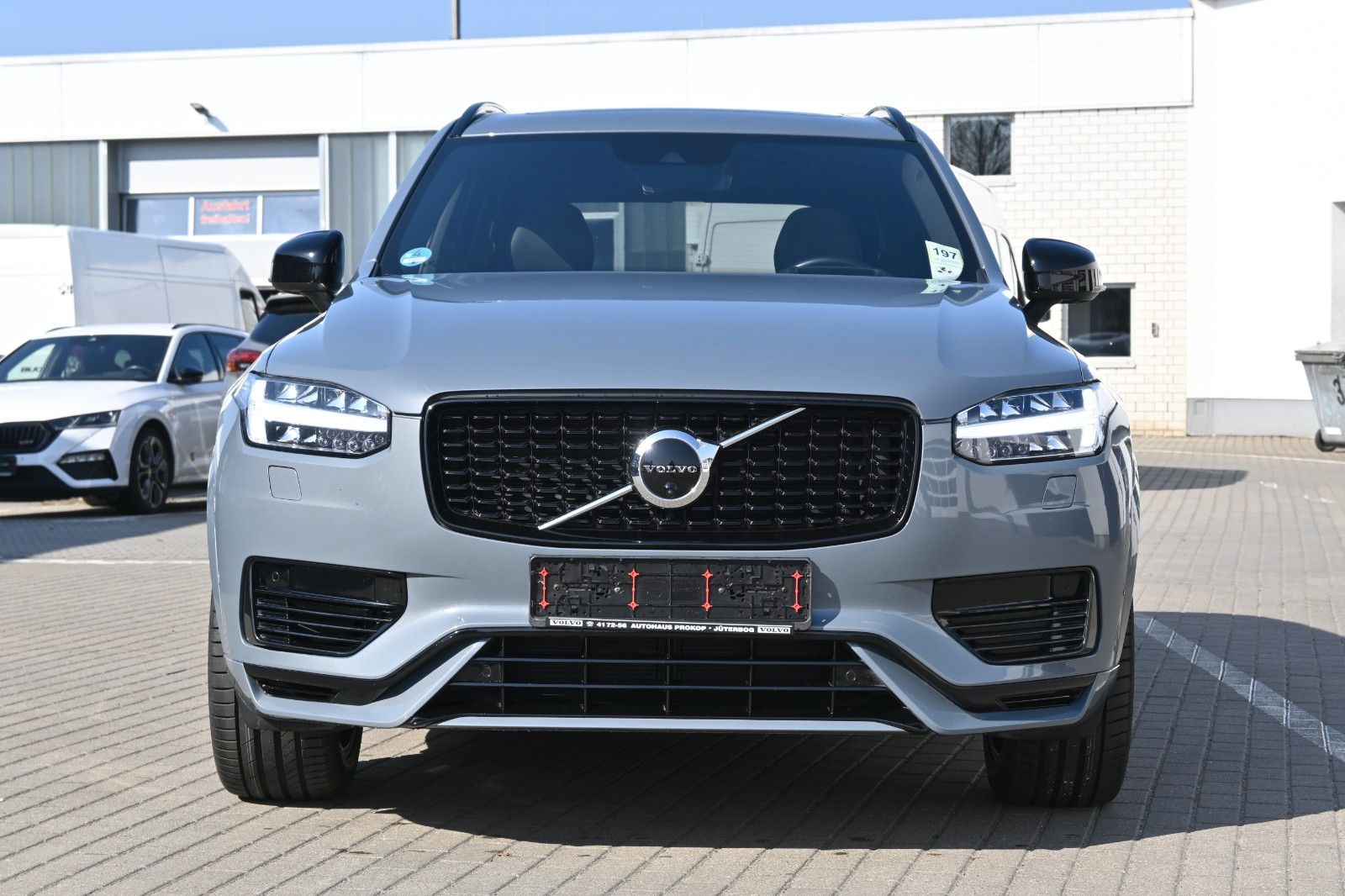 Fahrzeugabbildung Volvo XC90 R Design RC T8 Plug-In Hyb.AWD*LUFT*AHK*LED