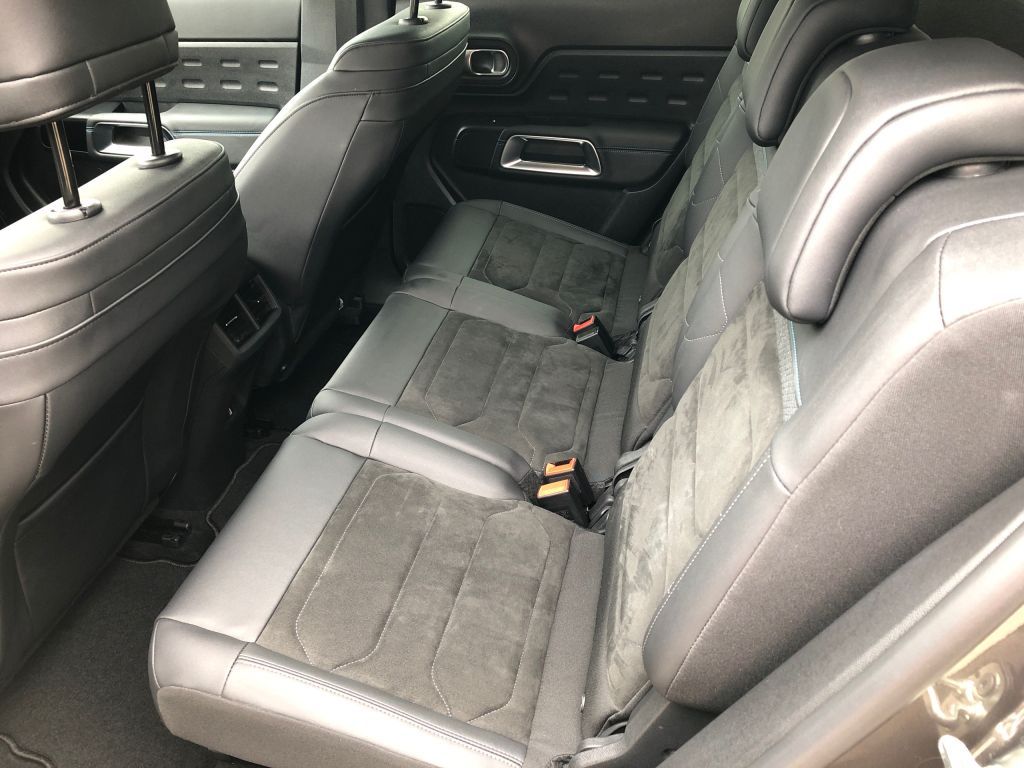 Fahrzeugabbildung Citroën C5 Aircross Pure Tech 130 S&S EAT8 SHINE