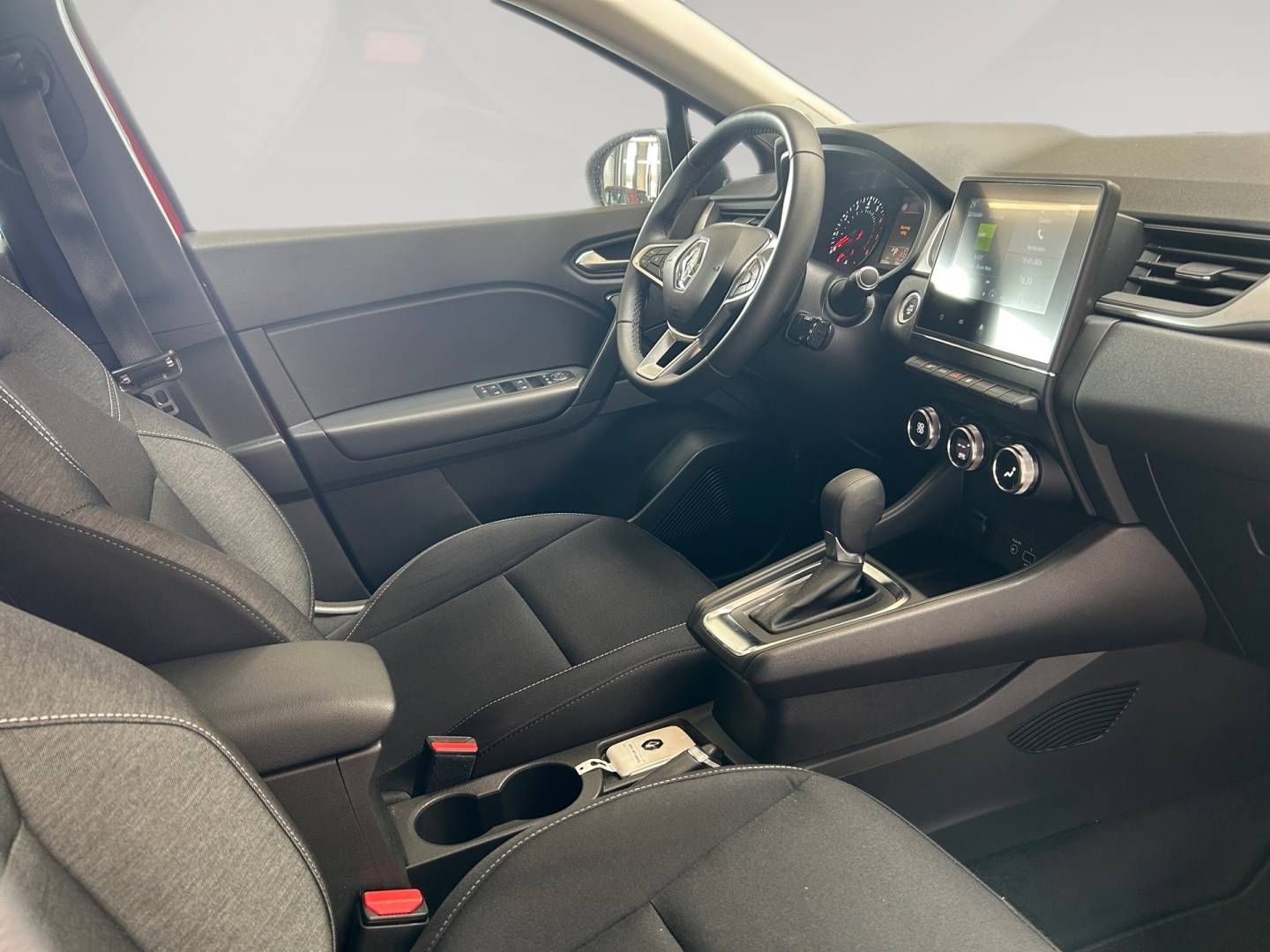 Fahrzeugabbildung Renault CAPTUR ZEN TCe 140 EDC