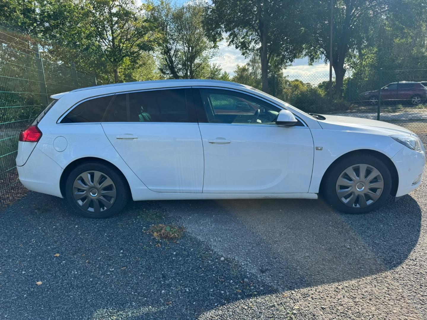 Opel Insignia 2013 — rear view