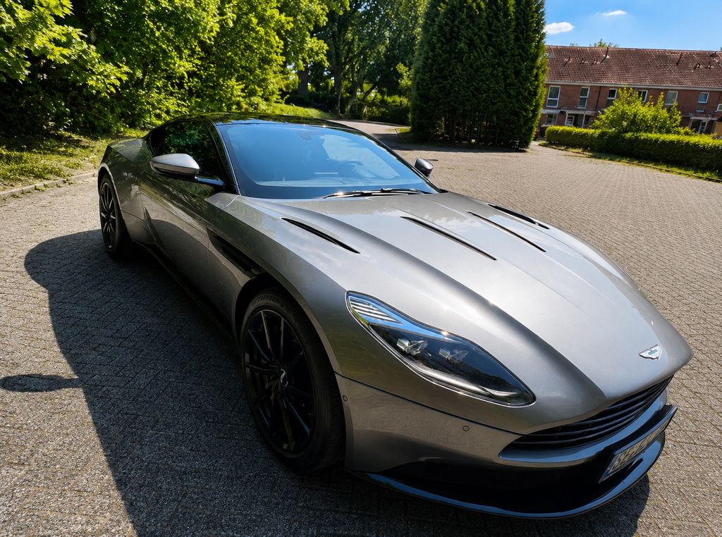 Image of Aston Martin DB11