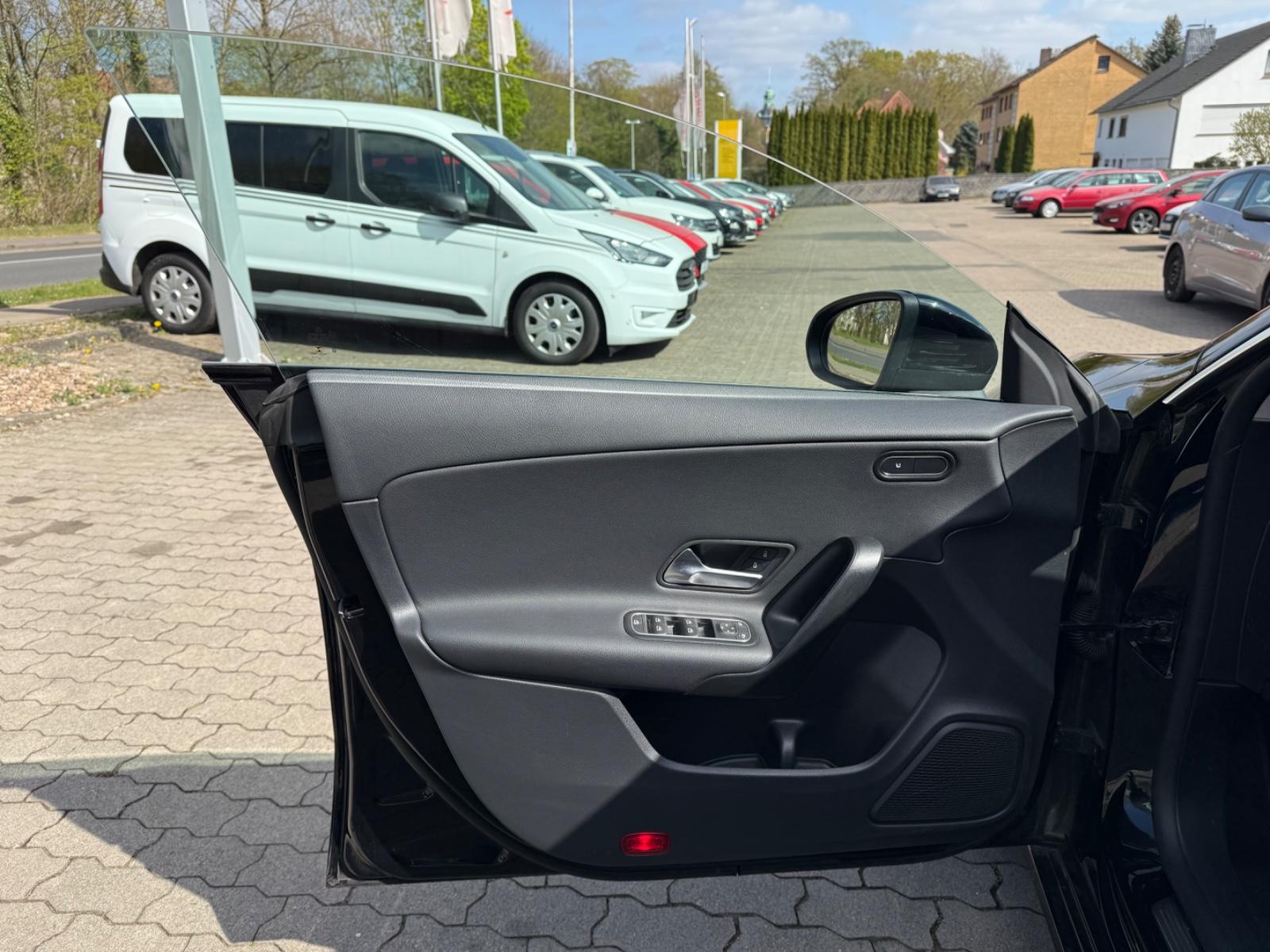Mercedes-Benz CLA d Shooting Brake/Navi/LED/Sitzhzg/AHK, миниатюра 10