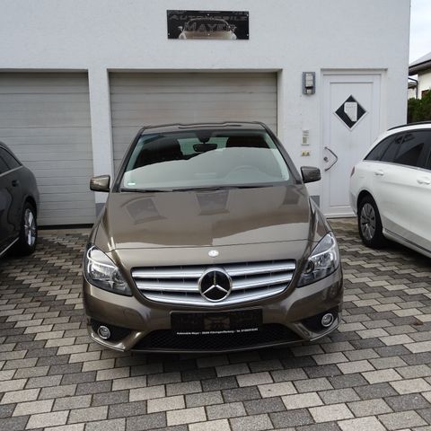 Mercedes-Benz B 200 Chrom Paket  Top Zustand 8fach bereift AHK