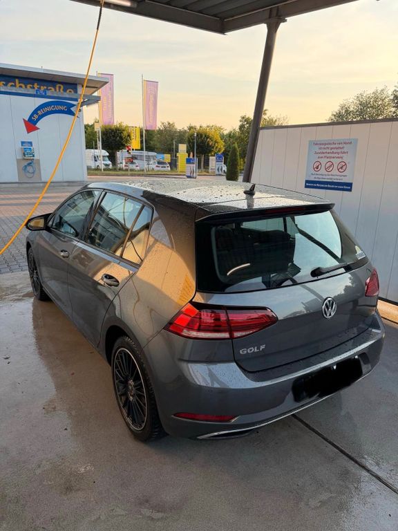 Image of Volkswagen Golf