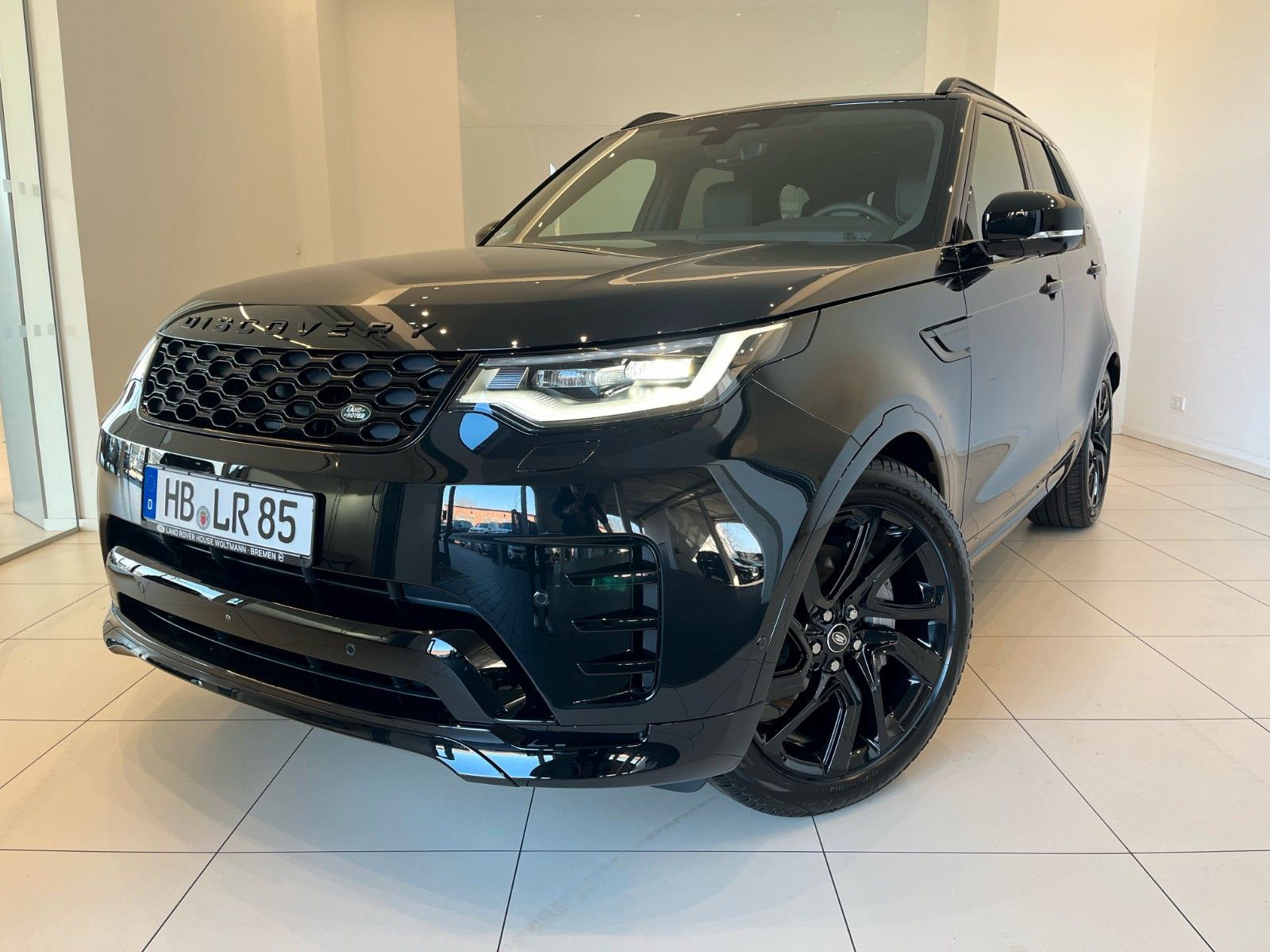 Fahrzeugabbildung Land Rover Discovery 5 D250 Dynamic SE  Panorama & AHK