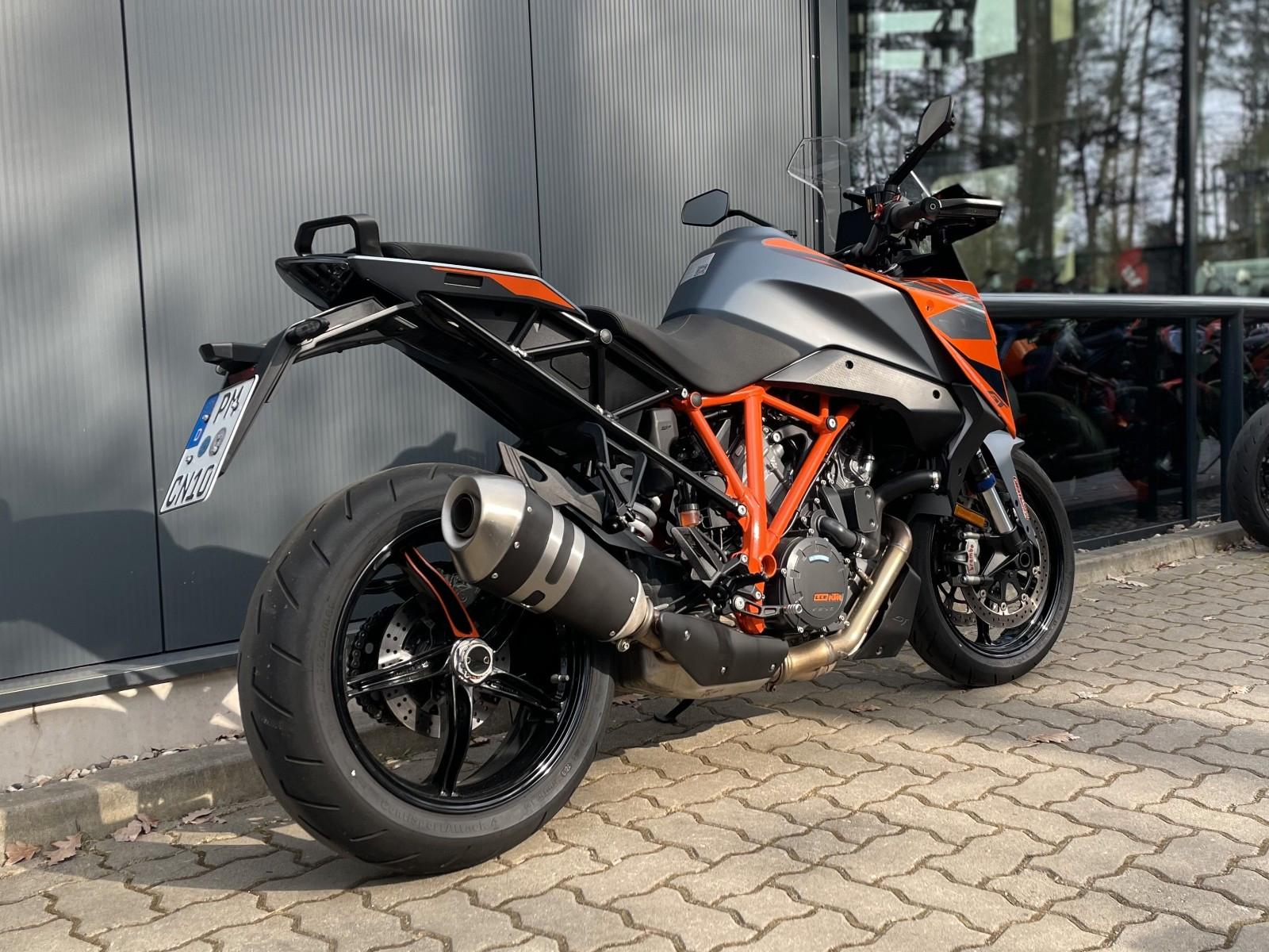 KTM 1290 Super Duke GT Vorführer inkl. Extras