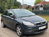 Ford Focus 1.6 Ghia - Ford Focus aus 2009: 1.6