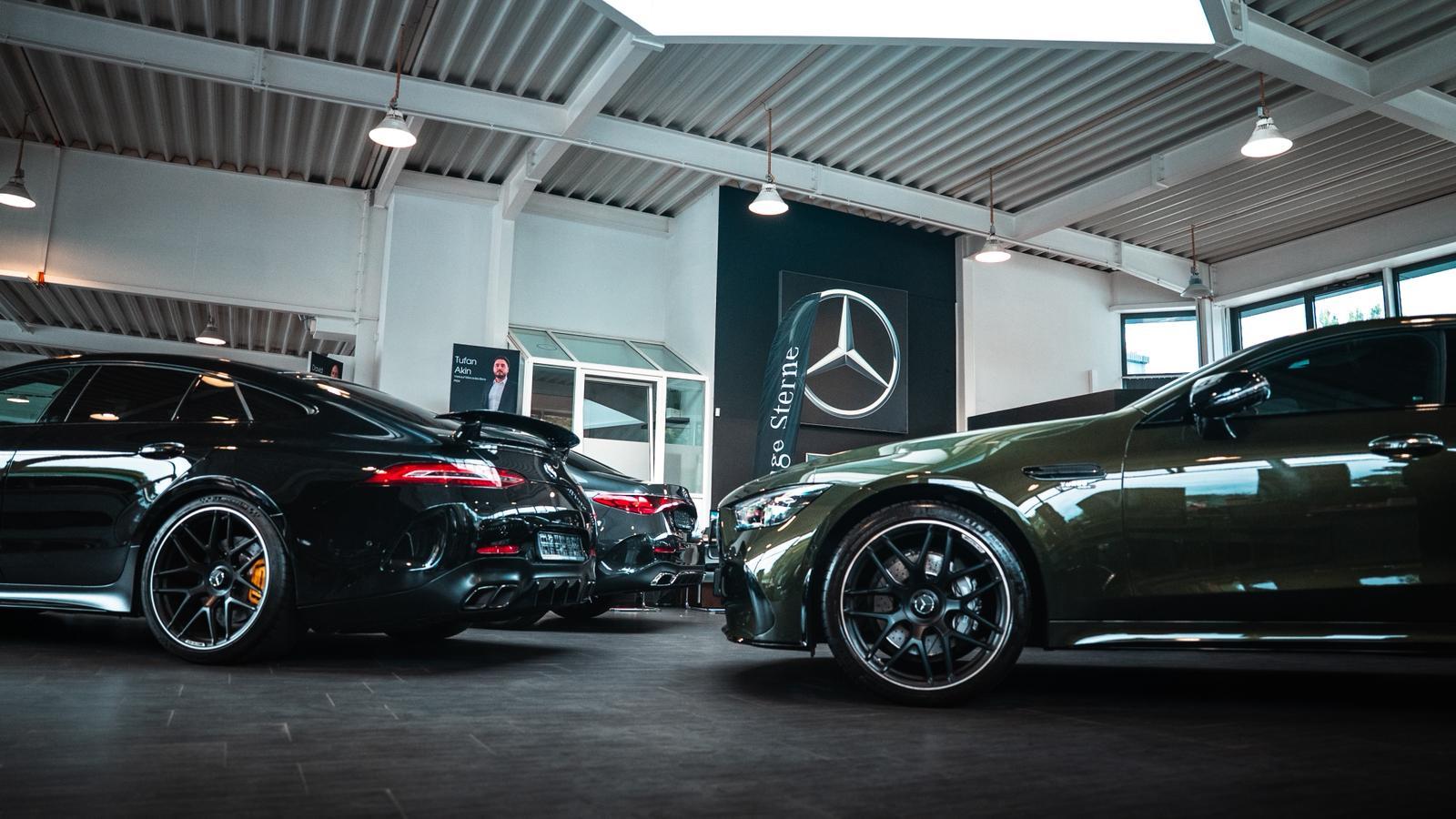 showroom-image-top
