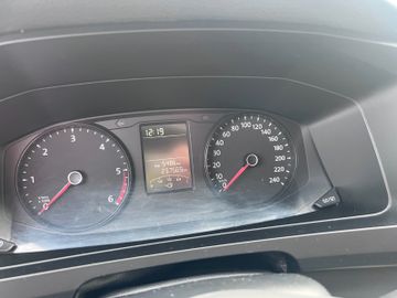 Volkswagen T6 Transporter - 11