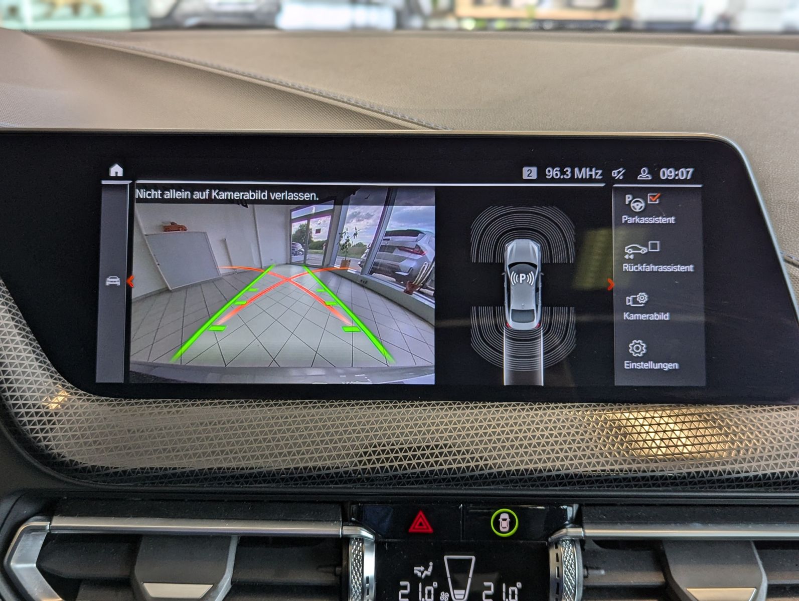 BMW 218 Gran Tourer i M-Sport Pano LED-adaptiv Cam - Image 23
