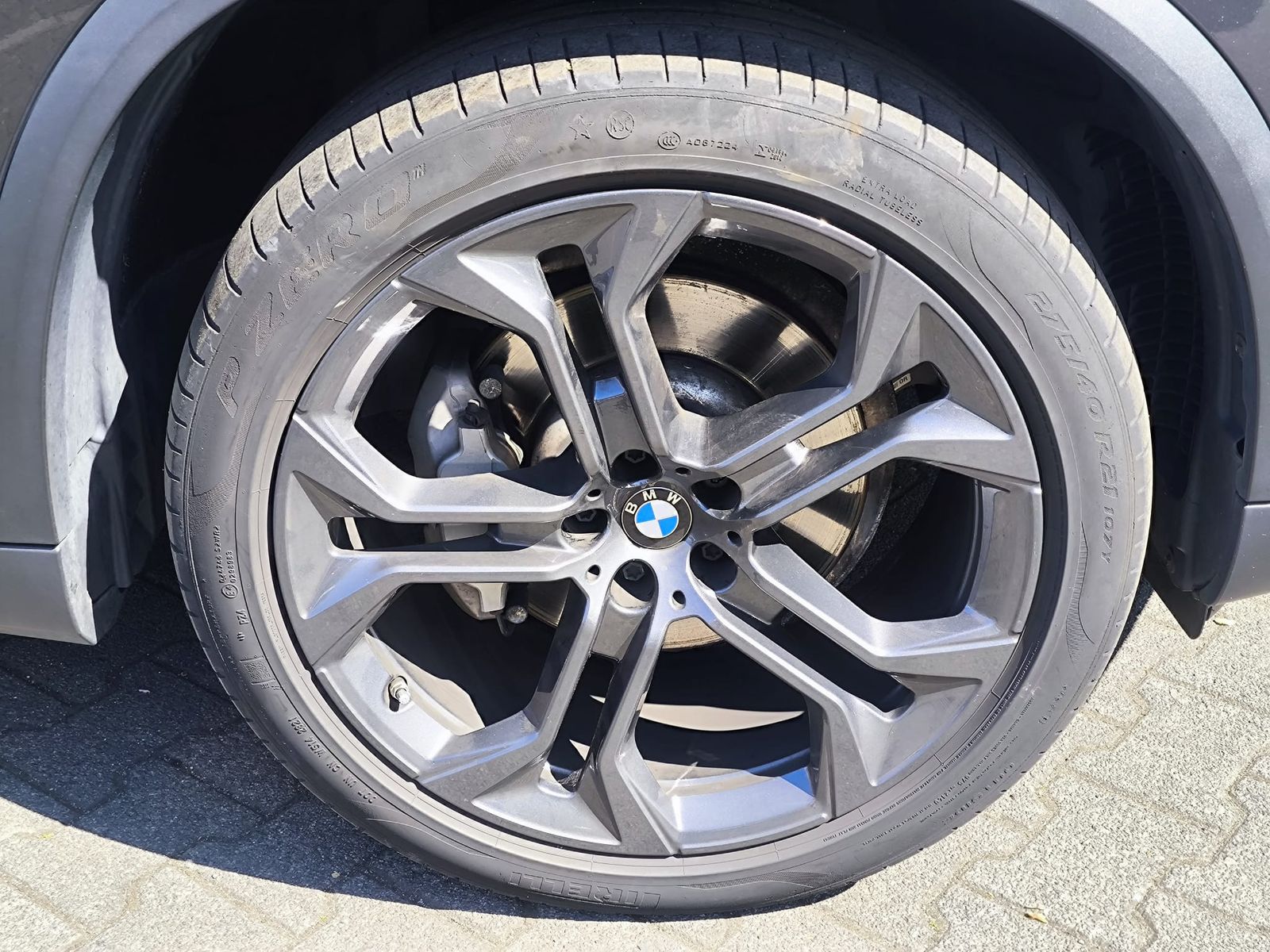 Fahrzeugabbildung BMW X5 xDri x Line SHADOW+PROF+LED+SHZ+KAM+ACC+AHK+M