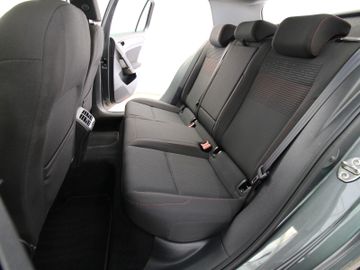 Volkswagen Golf - 11