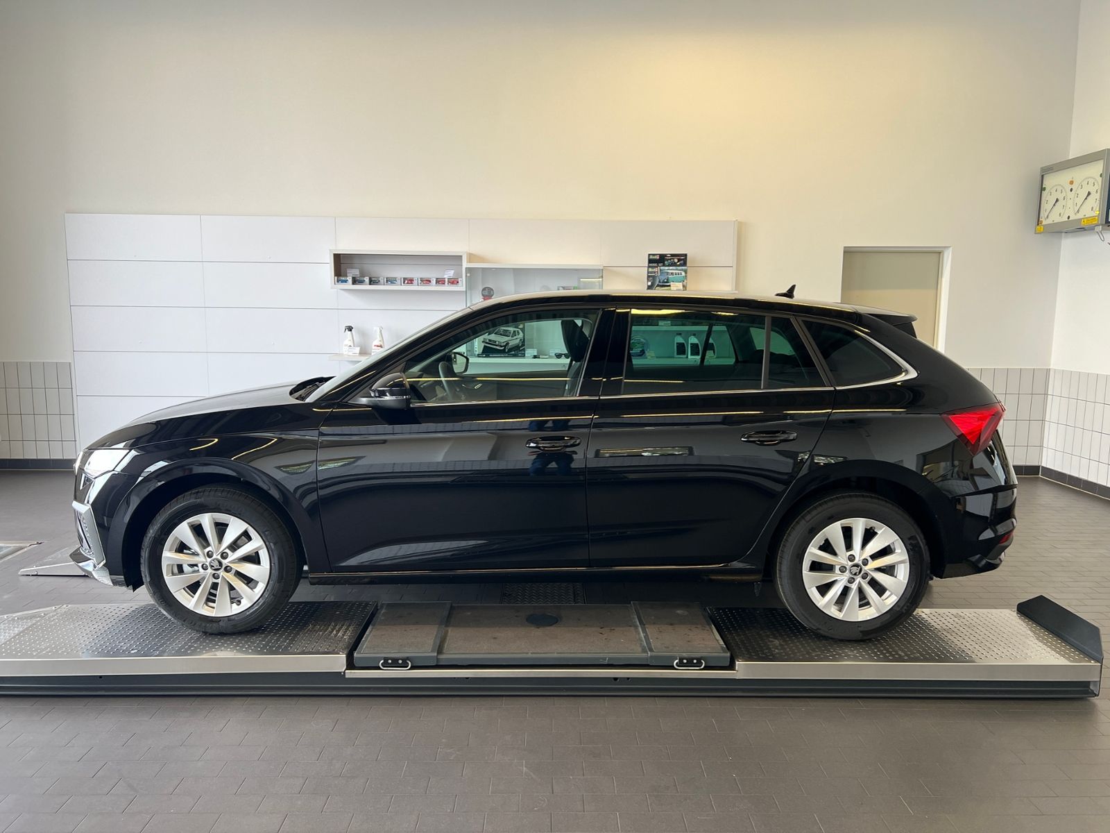 Fahrzeugabbildung SKODA Scala Selection 1.0 TSI DSG *AHK, LED, ACC, Kame