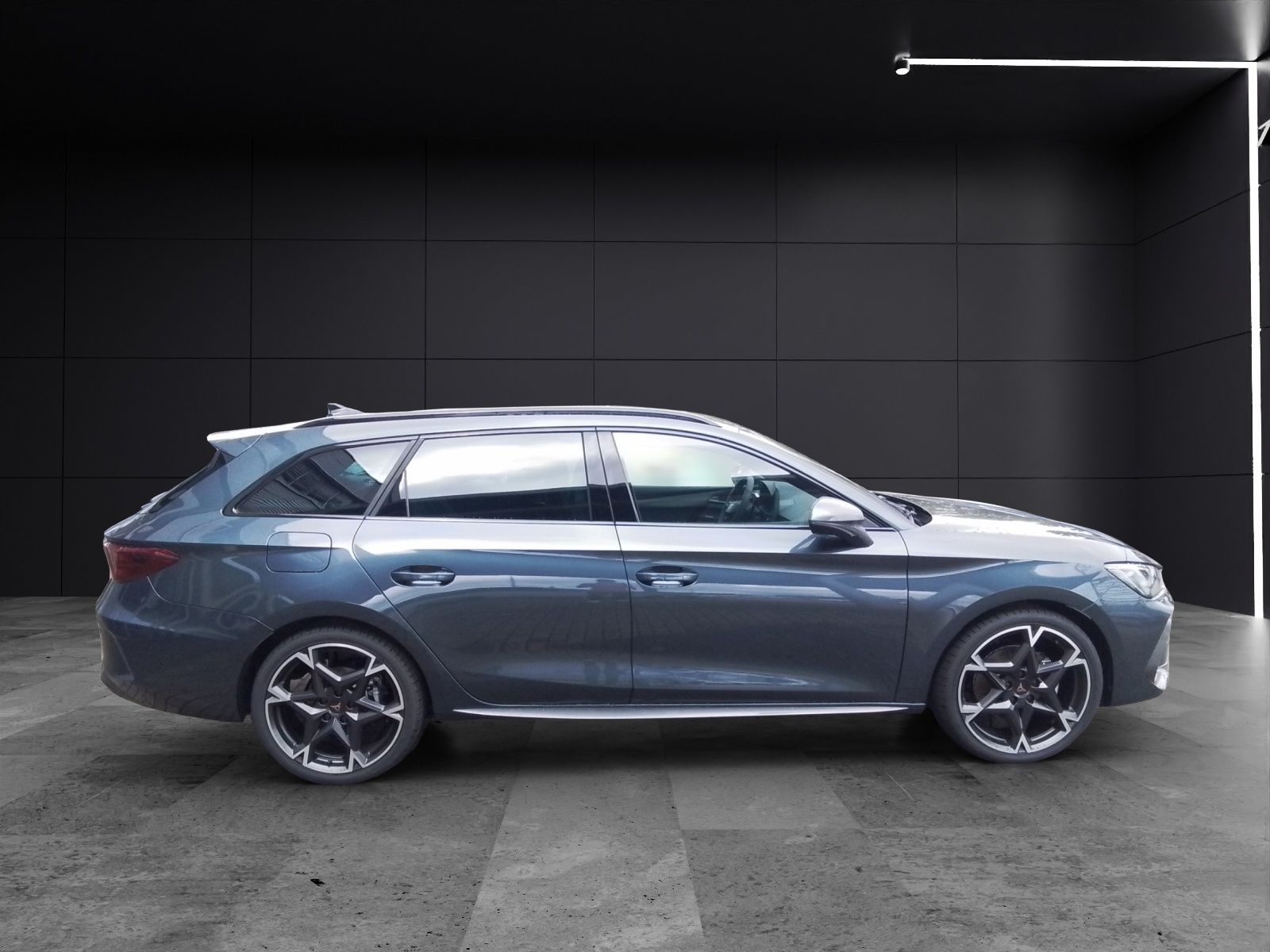 Fahrzeugabbildung CUPRA Leon Sportstourer 1.5 eTSI DSG PANO ACC LED KAME