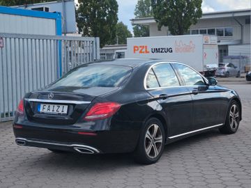 Mercedes E 200 - 4