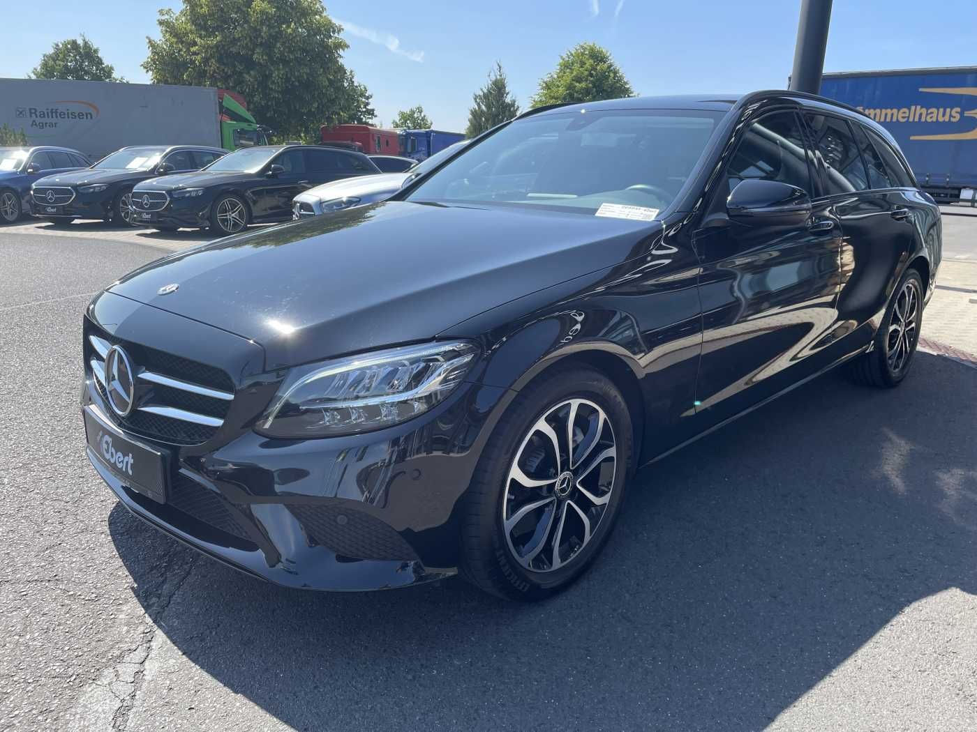 Fahrzeugabbildung Mercedes-Benz C 220 d T 9G Avantgarde R-Kamera+AHK +Burmester+