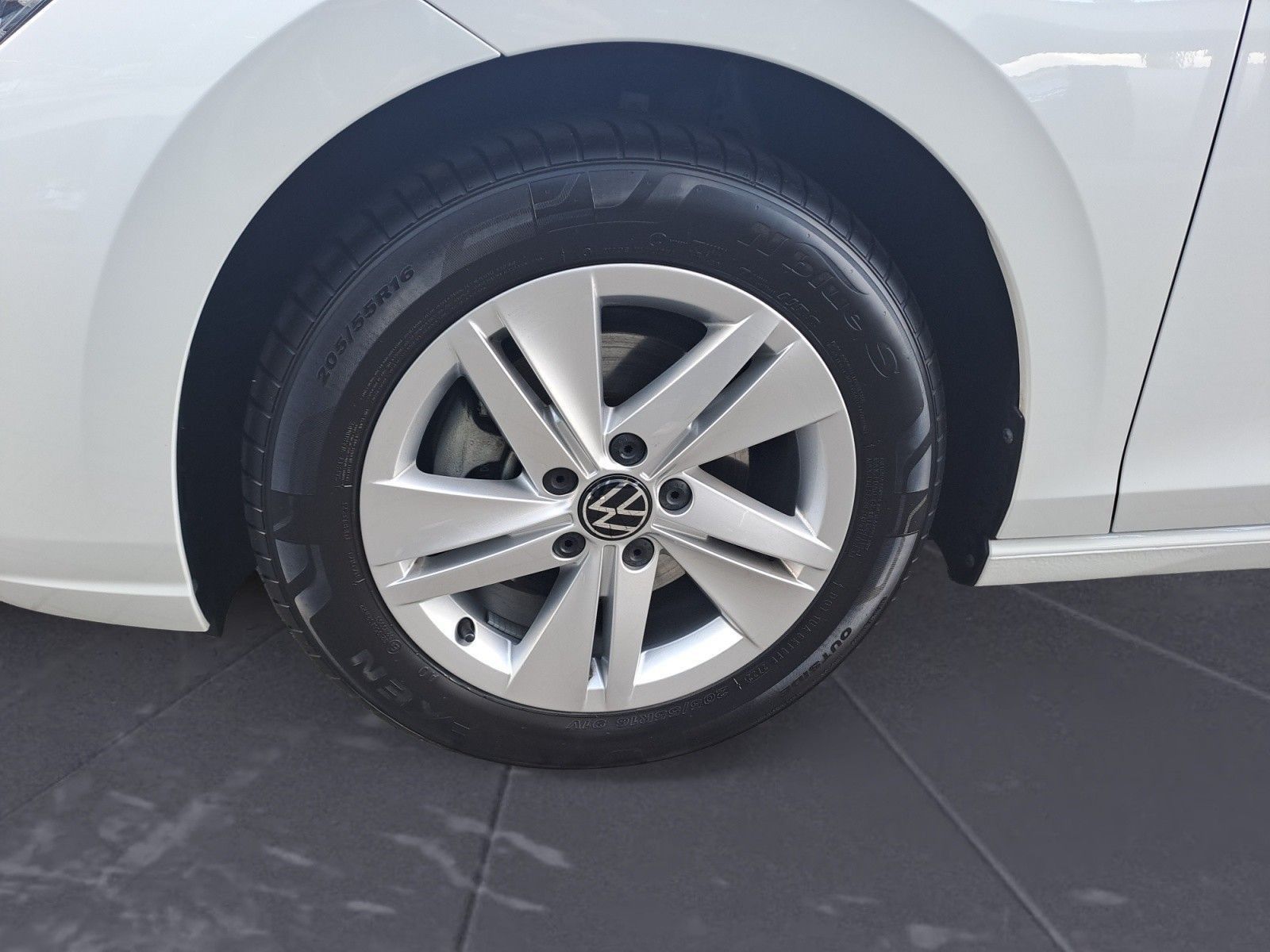 Volkswagen Golf - Bild 12