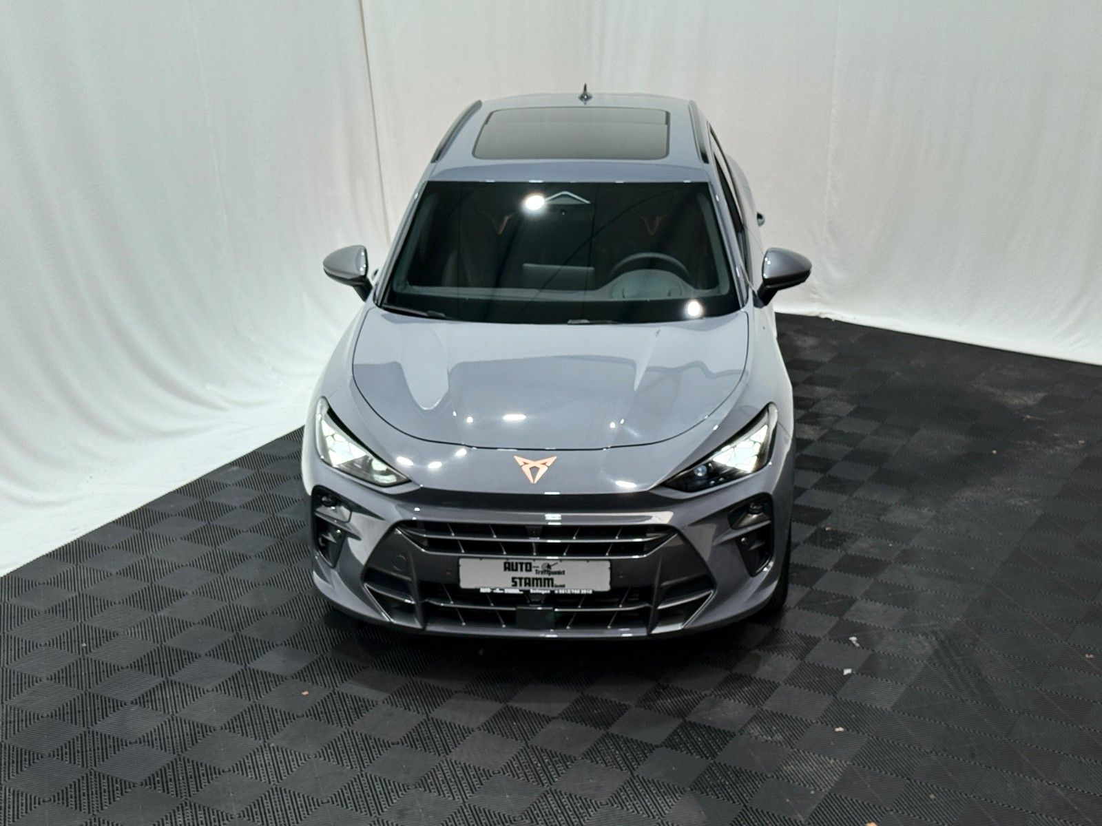 Fahrzeugabbildung CUPRA Terramar 2.0 TSI 195 kW 4Drive VZ