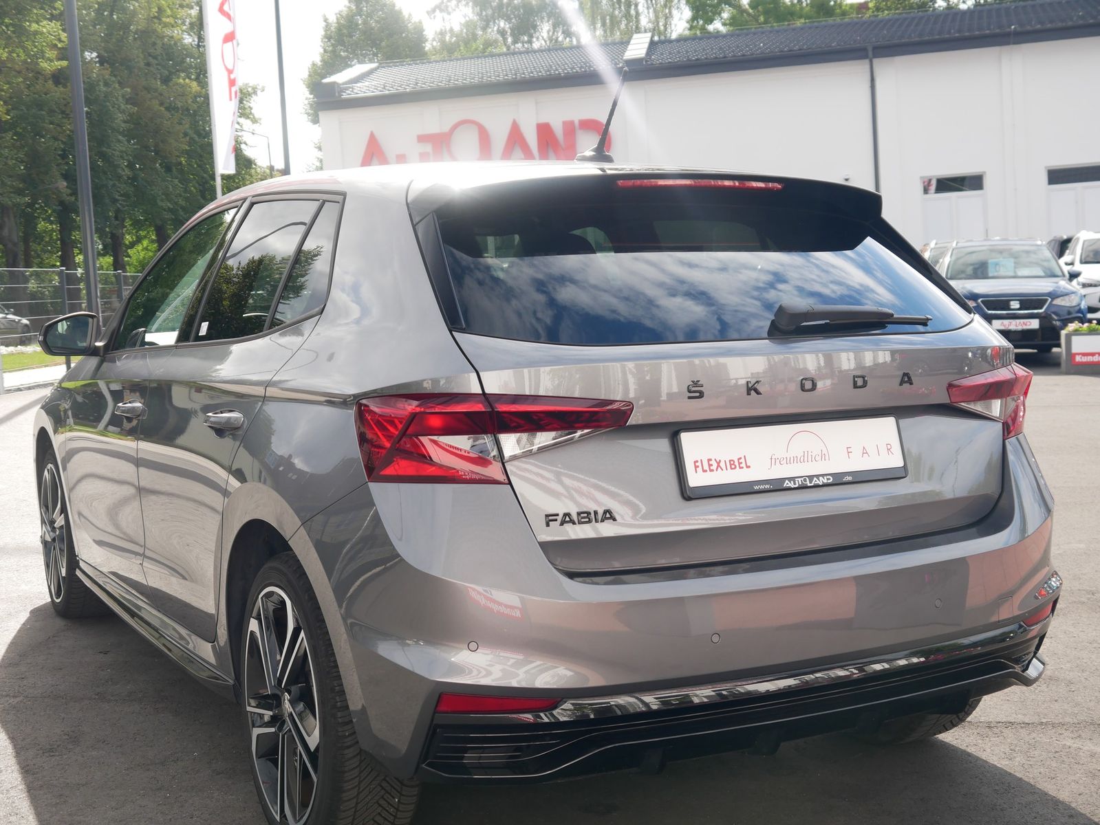 Skoda Fabia 1.0 Monte Carlo LED ACC Sitzheizung DAB imagem 3