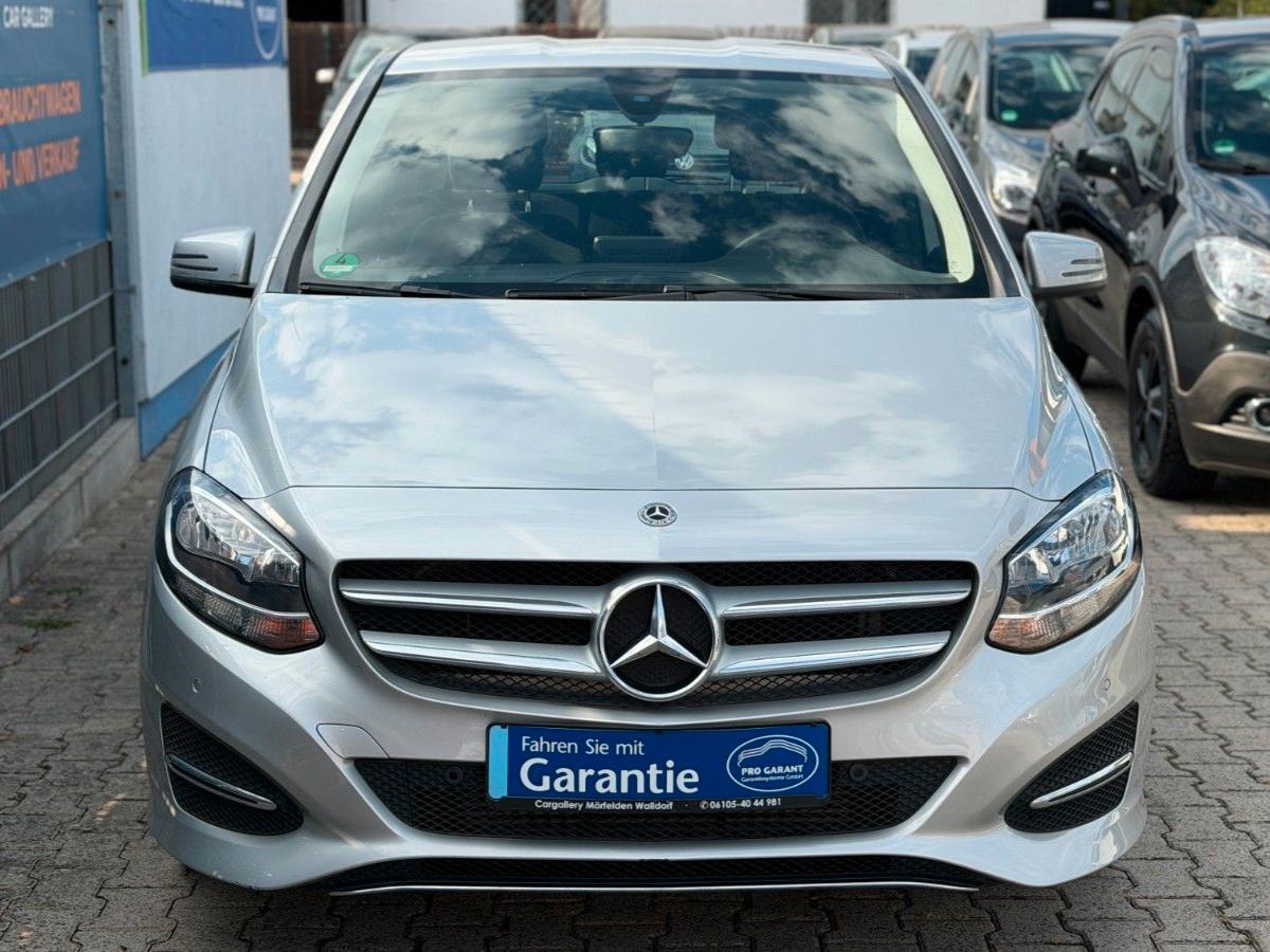 Mercedes-Benz B 180 /2.Hd/Navi/SHZ/Garantie/HU/AU/Neu