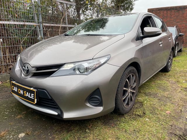 Toyota Auris Cool