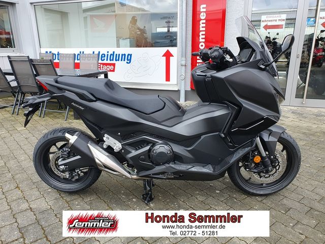 Honda FORZA 750 NSS750 Modell 2025 NEU 0 KM auf Lager