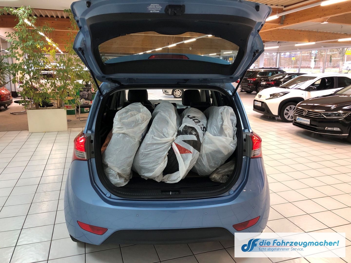 Fahrzeugabbildung Hyundai ix20 Jubiläums 1.4 Leder Klimaaut. SHZ  Berganfa