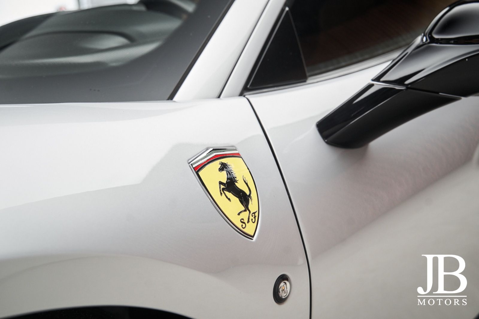 Fahrzeugabbildung Ferrari F8 Tributo Carbon Lift Racing Seat CarPlay