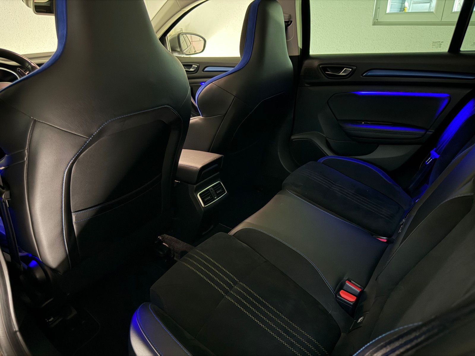 Fahrzeugabbildung Renault Megane IV Grandtour GT 4CONTROL/HuD/AHK/eGSD