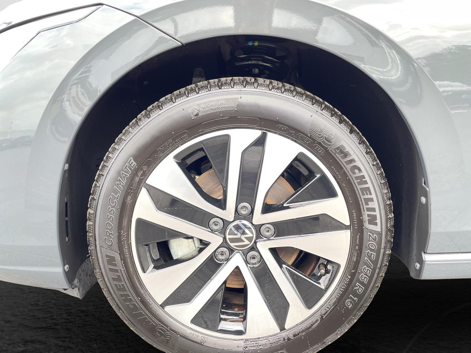 Volkswagen Golf 1.5 eTSI DSG Energy AHK Navi LED Kamera PD, миниатюра 6