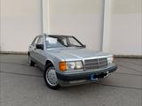Mercedes-Benz 190 E 2.0 W201 Automatik H Kennzeichen  - Mercedes-Benz 190 aus 1990: 190e
