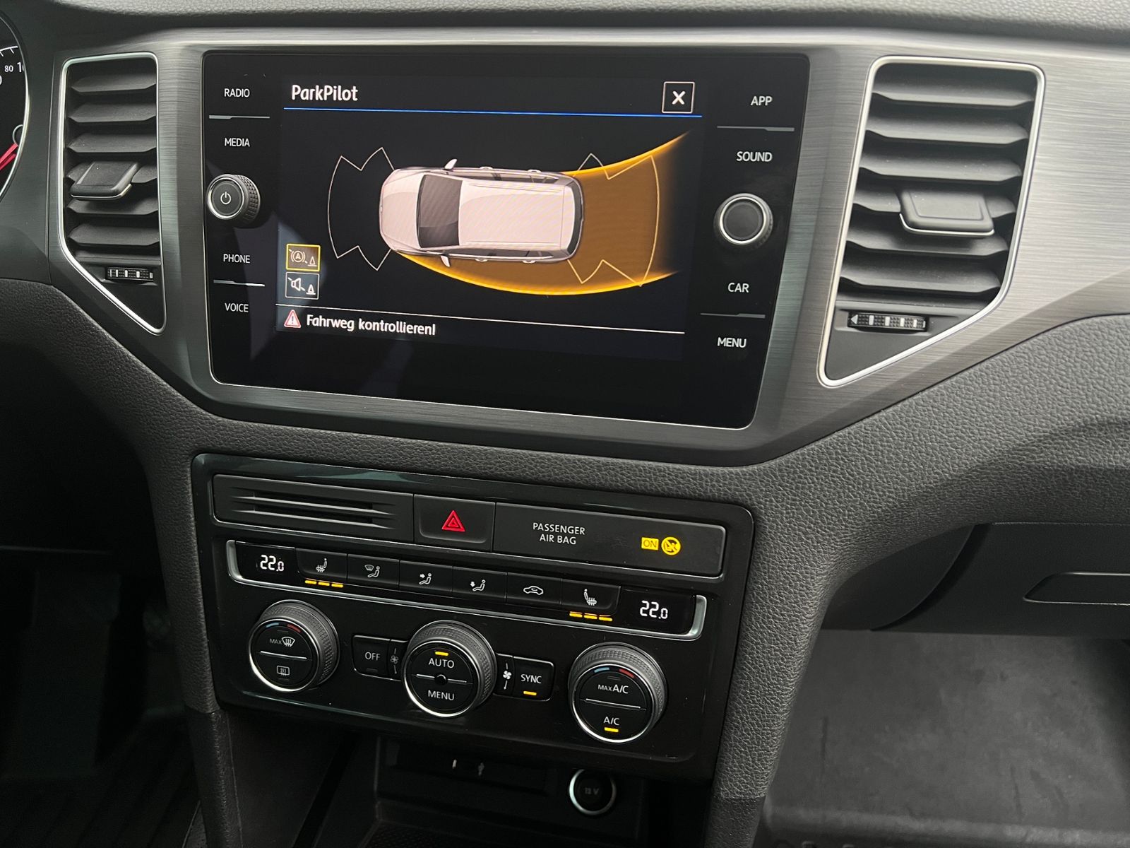 Fahrzeugabbildung Volkswagen Golf Sportsvan 1.5 TSI Comfortline *ACC,LED,Sitz