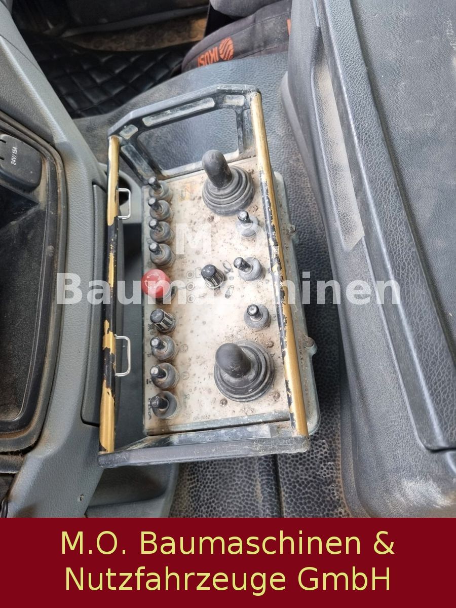 Fahrzeugabbildung Mercedes-Benz Actros 3241 Betonmischer+ Schwing Setter Pumpe