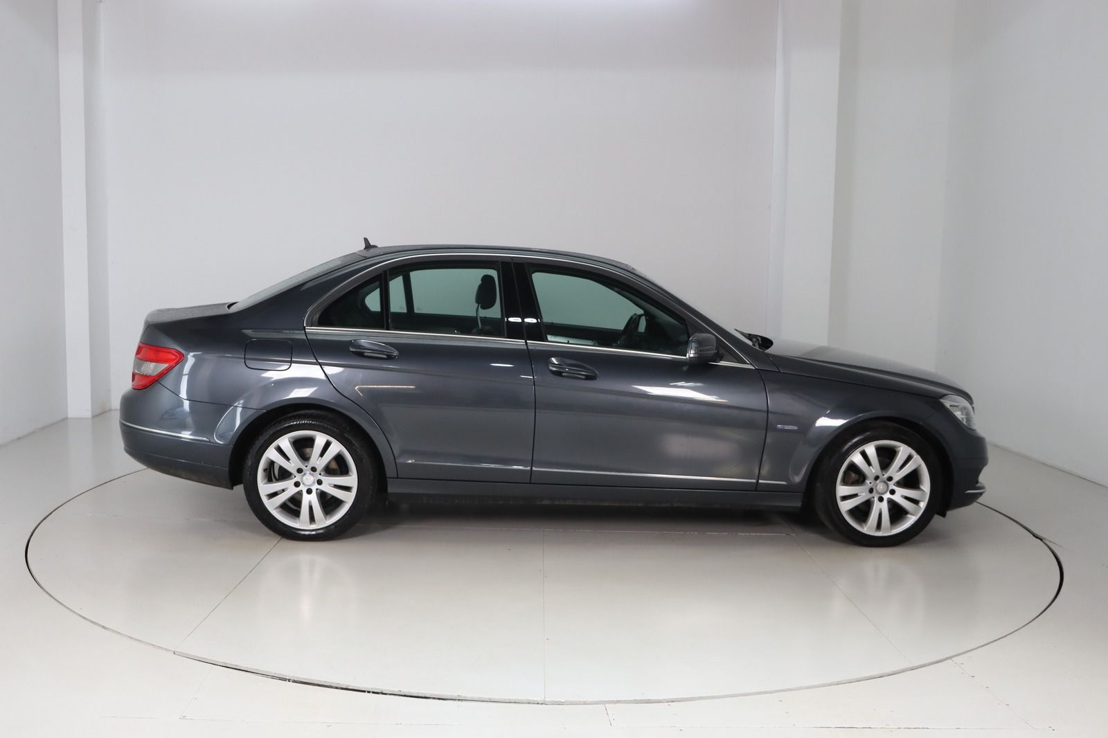 Fahrzeugabbildung Mercedes-Benz C 180 KOMPRESSOR HU/AU 02.27