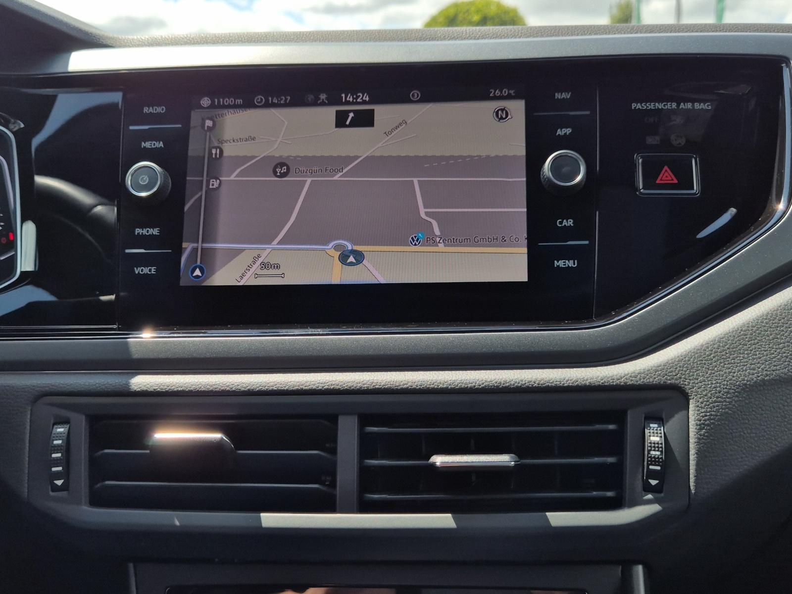 Volkswagen Taigo 1.5 TSI DSG R-Line  Panodach AHK Navi LED 