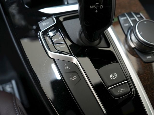 X3 M40i xDRIVE AT+AHK+NAVI+LED-SCHEINWERFER+SITZ