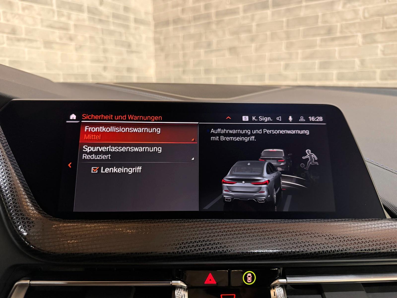 BMW M235i xDrive/PERFORMANCE M/19 Zoll /LED/AMBIENTE