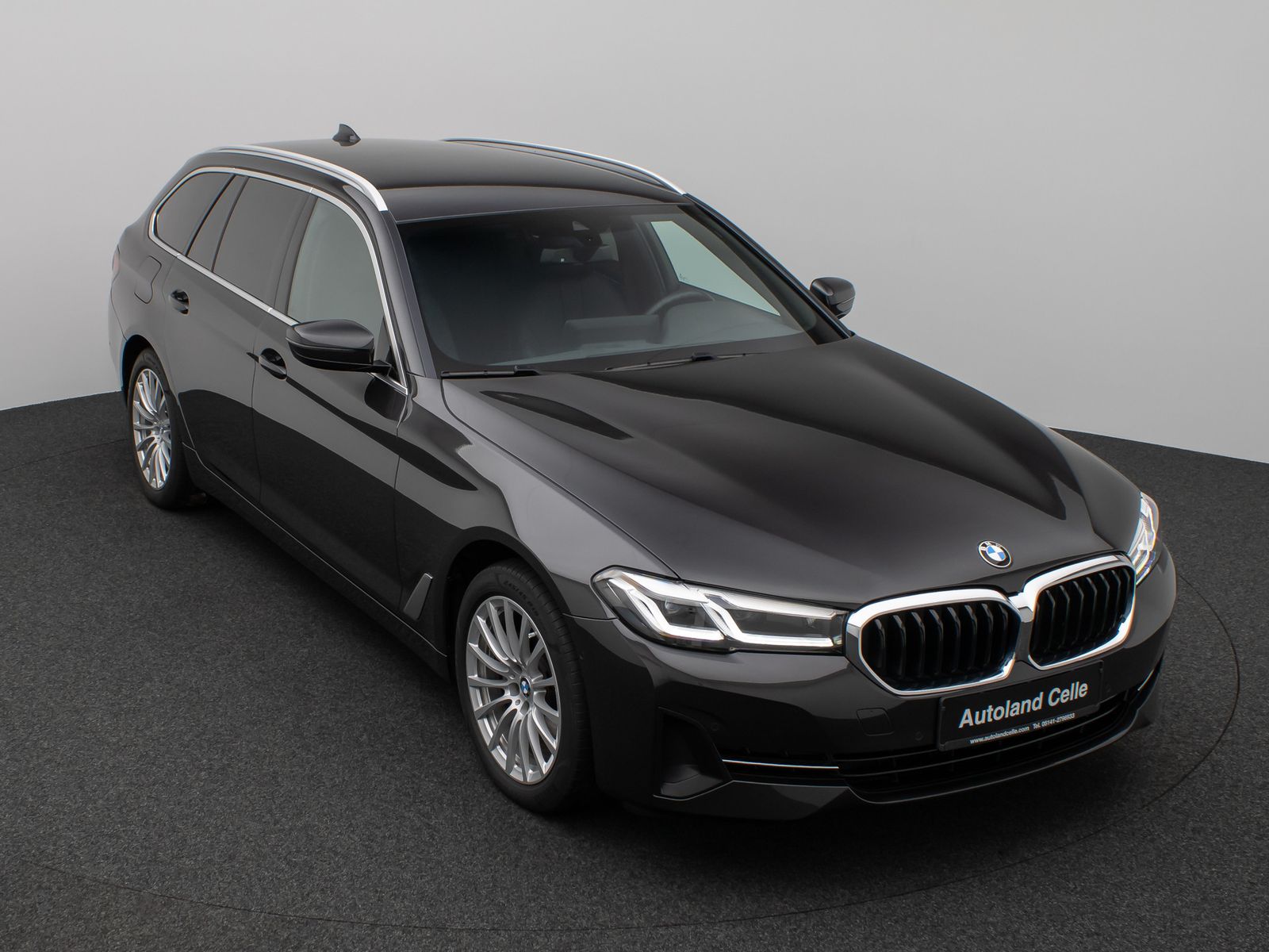 Fahrzeugabbildung BMW 520d Kamera DAB 4xKlima Leder M Sport AHK Alarm