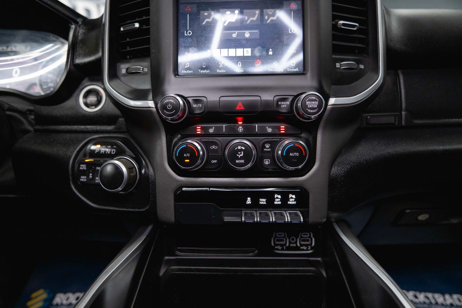 Fahrzeugabbildung Dodge RAM 5.7 V8 HEMI 4x4 NIGHT LARAMIE *Unfallfrei*