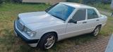 Mercedes-Benz Mercedes 190D 2.5 - Mercedes-Benz 190 mit Diesel-Antrieb: 2.5