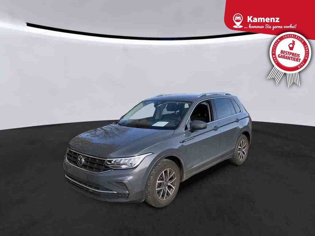 Fahrzeugabbildung Volkswagen Tiguan TSI Life LED Navi AID ACC PDC SH