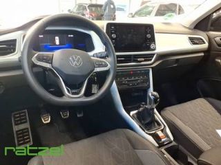 Fahrzeugabbildung Volkswagen T-Roc 1,0 Life TSI Navi LED ACC App Connect Trav