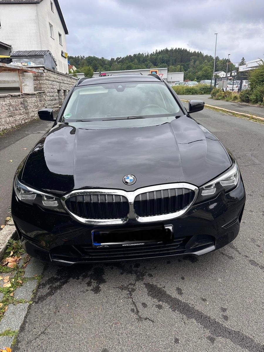 BMW 320d xDrive Touring Automatic -
