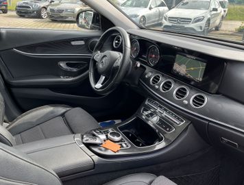 Mercedes E 220 - 9