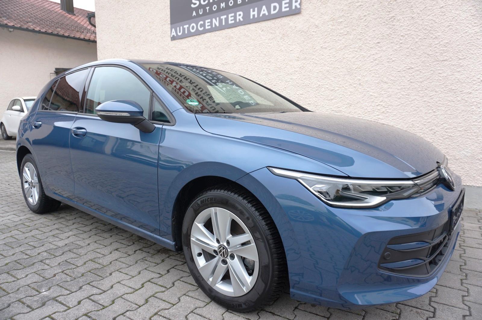 Volkswagen Golf 1.5 TSI Life IQ-LIGHT/ NAVI/ KAMERA