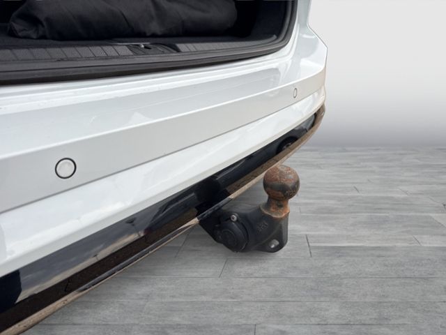 Touran UNITED 1.5 TSI R-LINE NAVI AHK DAB+7 SITZ