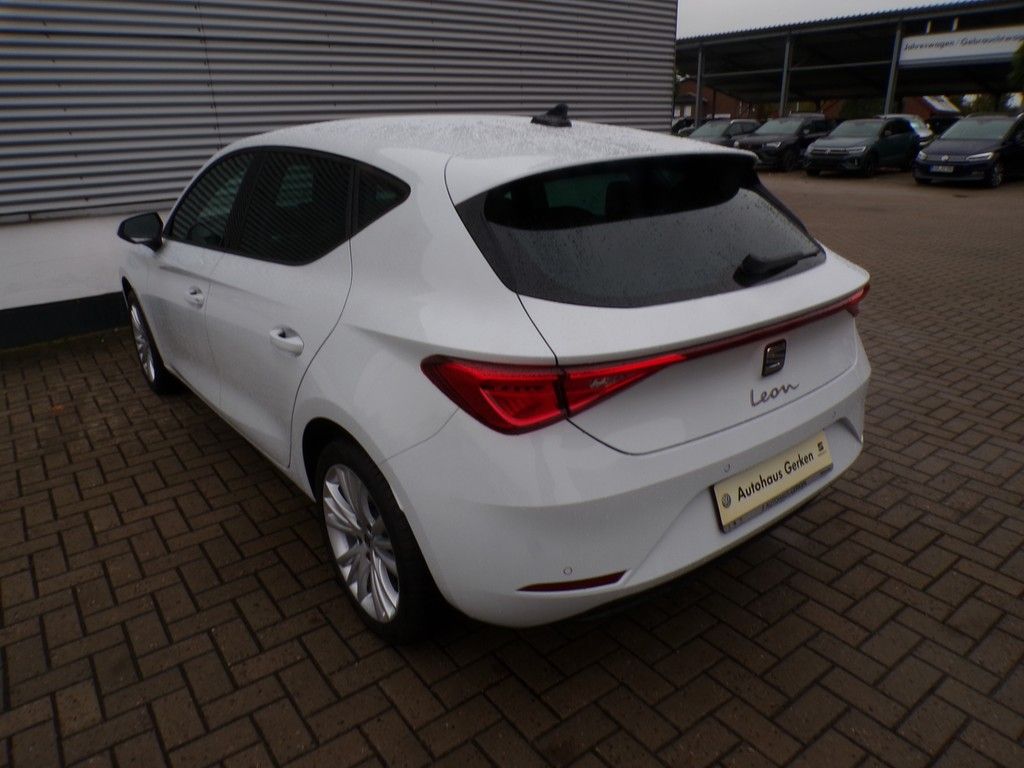 Fahrzeugabbildung SEAT Leon 1.5 eTSI DSG Road Edition