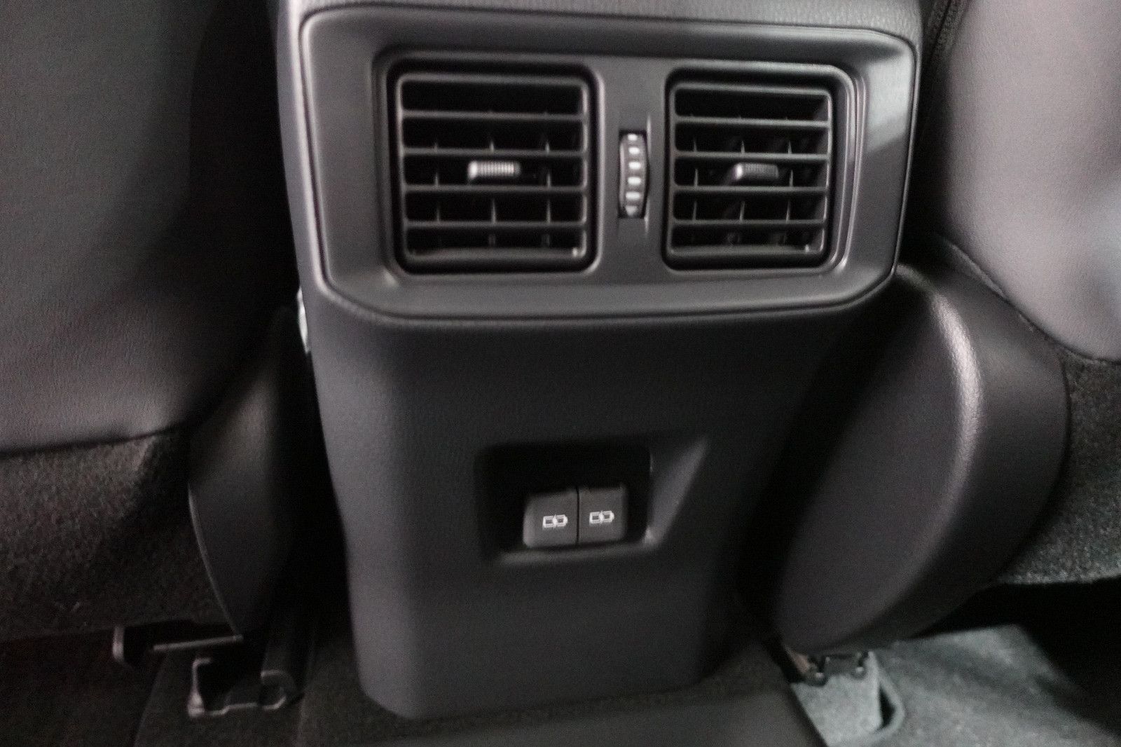Fahrzeugabbildung Suzuki Across Plug-In Hybrid - Sitzh.,LED,Kamera,PDC