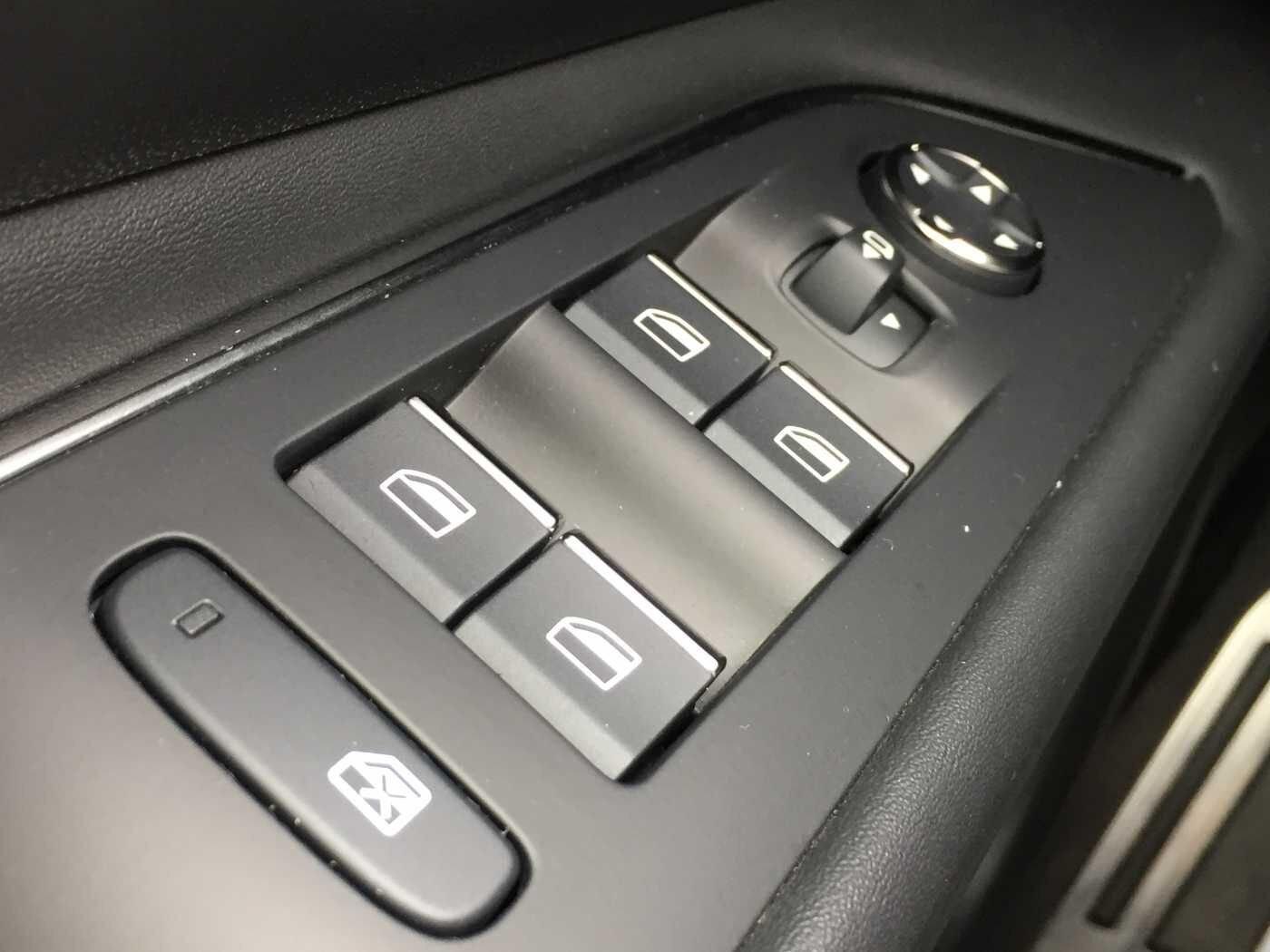 Peugeot 3008 GT AUTOMATIK, BLIS, LED, R-Kamera uvm.